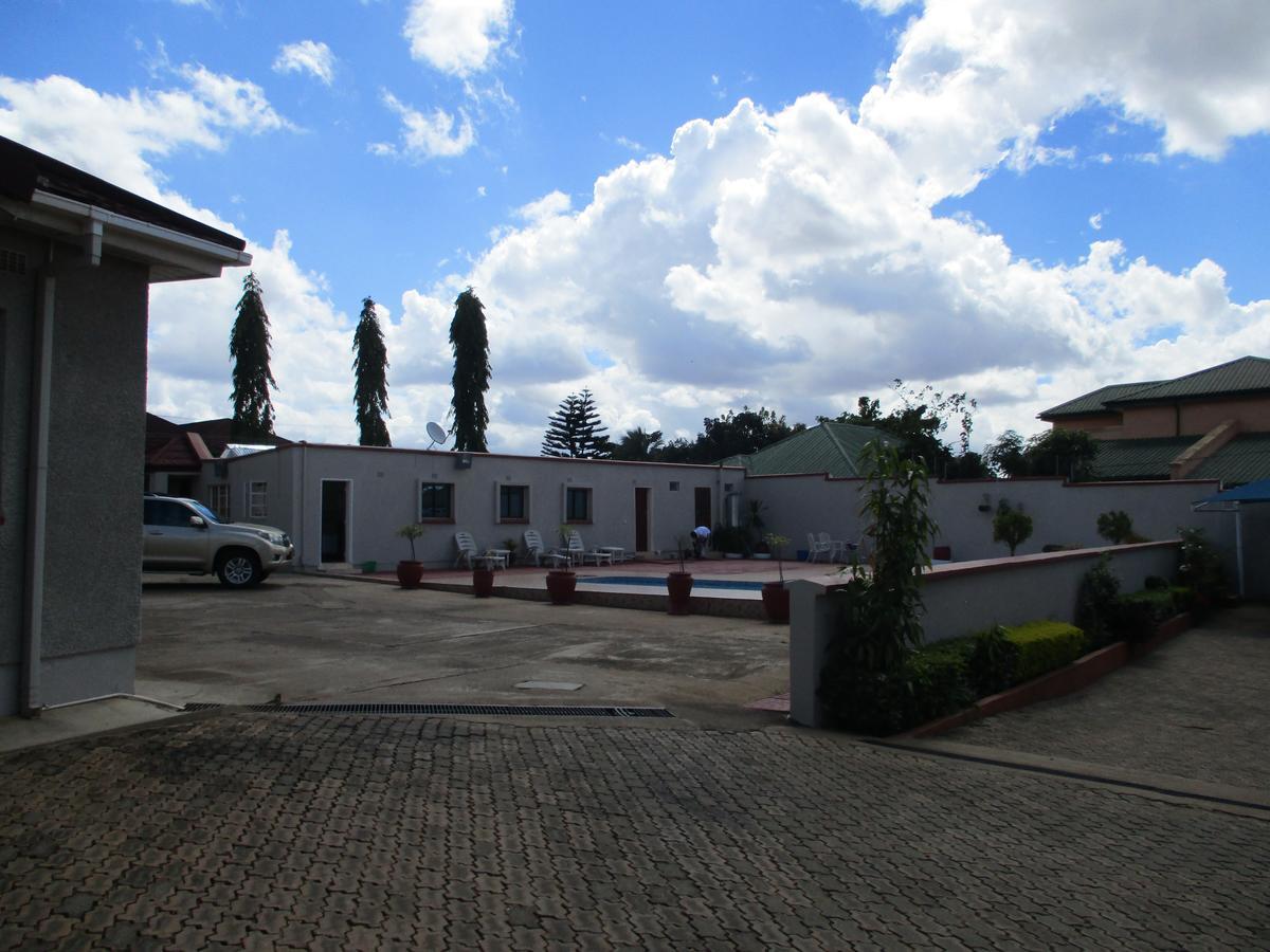 Avon Apartments Lilongwe Exterior photo